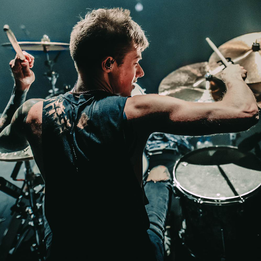 MixWave: Luke Holland